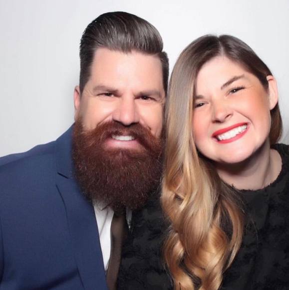 Profile Picture of Andy-candis Meredith (@oldhomelove) on Poshmark