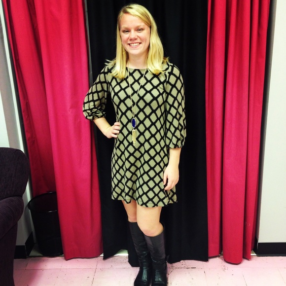 Profile Picture of Rebecca Vestal (@rebeccavestal) on Poshmark