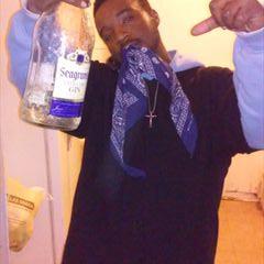 Profile Picture of  ♋Jerome McLeod ♋ (@LilLxCc21st) on Twitter