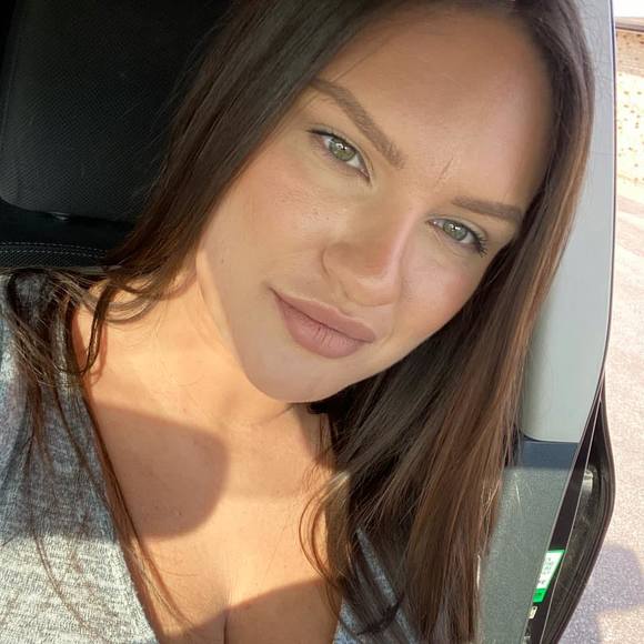 Profile Picture of Cassandra Brumwell (@cbrumwell) on Poshmark
