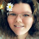 Profile Picture of Linsey Matthews (@songsofmyheartstrings) on Instagram