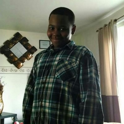 Profile Picture of Damien Holmes (@damienholmes39) on Twitter