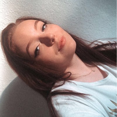 Profile Picture of Annie 🧚🏼‍♀️ 🐞 🐇 (@anniegardner_) on Twitter