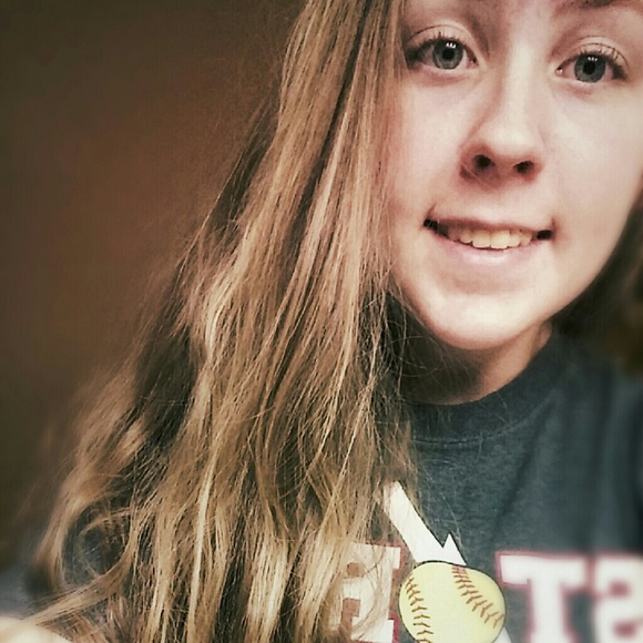 Debra Ganey - Poshmark Profile Picture of Debra Ganey (@d_ganey) on Poshmark