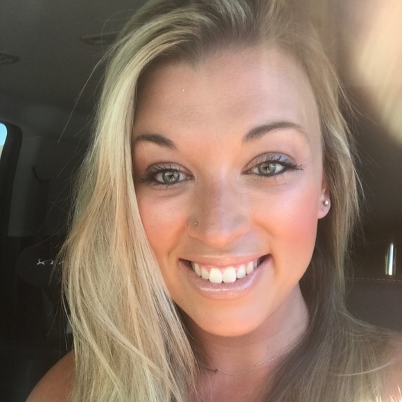 Profile Picture of Stacy Payne (@stacypayne) on Poshmark