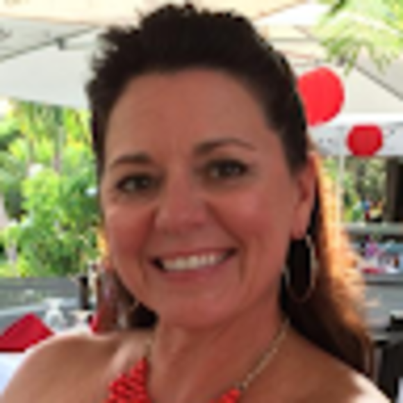 Profile Picture of Bridgett Maddux (@bridgettmaddux) on Poshmark