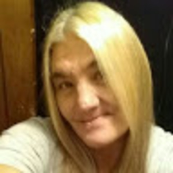 Profile Picture of Tabitha Covey (@tweesner68) on Poshmark