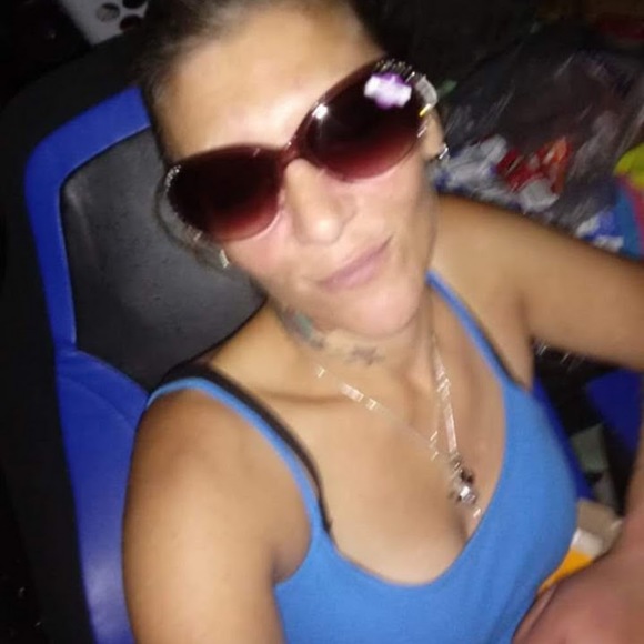 Profile Picture of Jj Lizon (@lizonjj37) on Poshmark