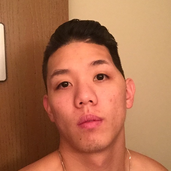 Profile Picture of Nicholas Wei (@n1ckwei) on Poshmark