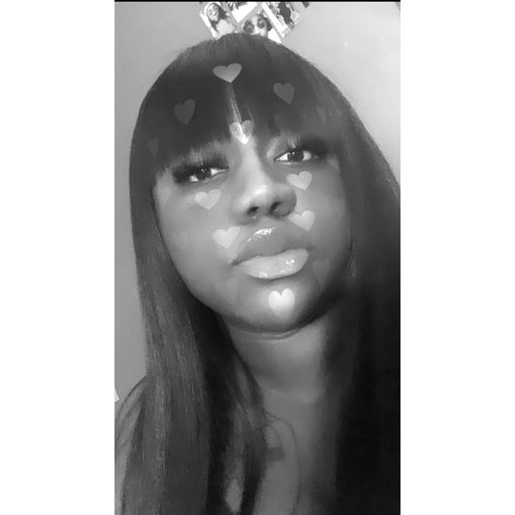 Profile Picture of Saneãã Saneãã (@cayysanea2017) on Poshmark