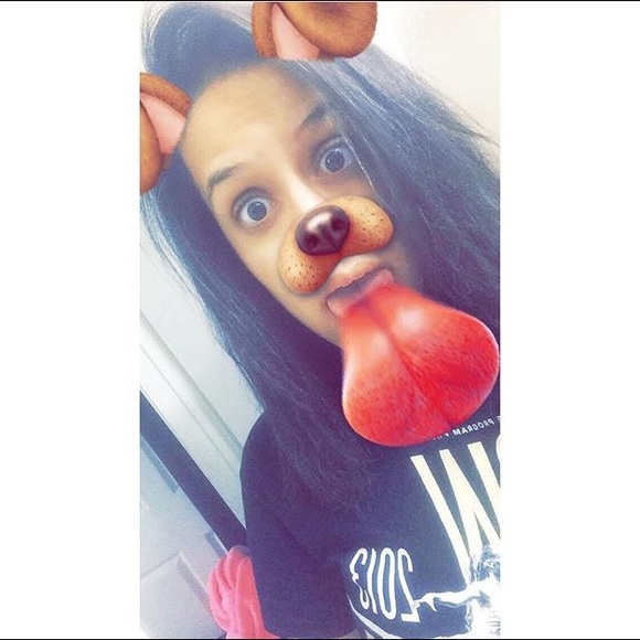 Profile Picture of Lynnette Marmolejos (@lynnette107) on Poshmark