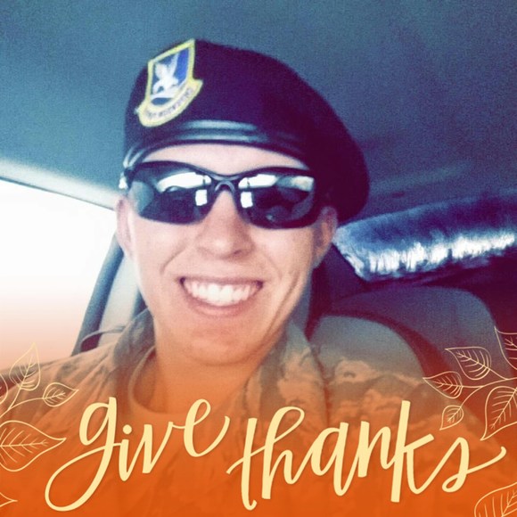 Profile Picture of Melissa Horton (@melbabyzcg) on Poshmark