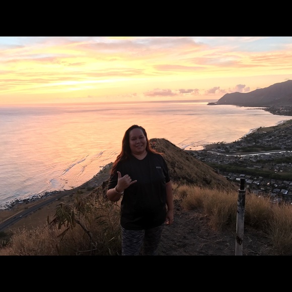 Profile Picture of Coreen Ornellas (@reens_style) on Poshmark