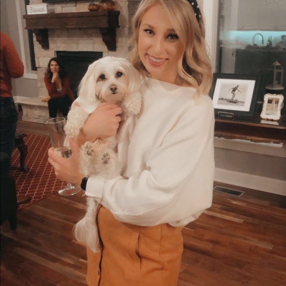 Profile Picture of Victoria Wiebke (@vwiebke) on Poshmark