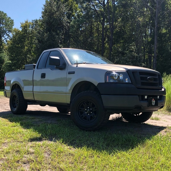 Profile Picture of Tyler Hancock (@thancock0613) on Poshmark