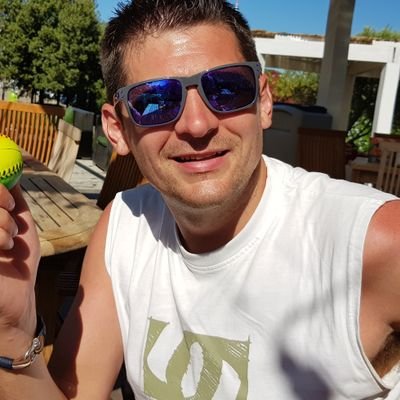 Profile Picture of Dave Siviter (@@Davesiviter81) on Twitter