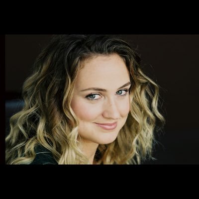 Profile Picture of Emily Hanley (@emilyhanley) on Twitter