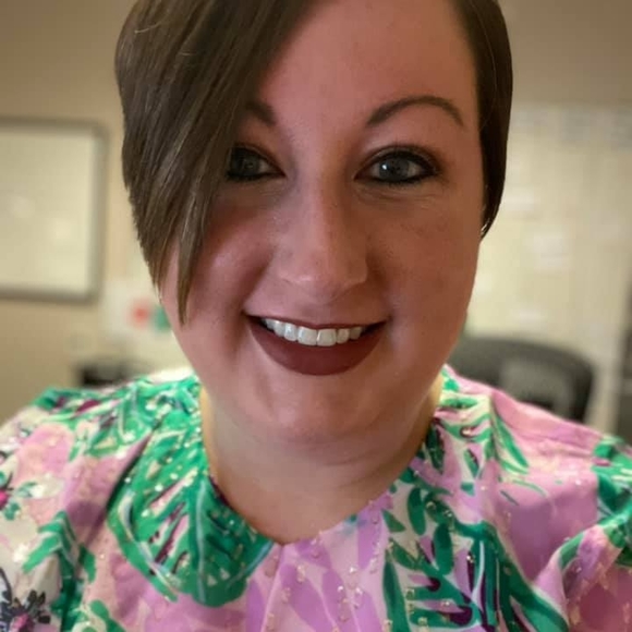 Ginny Crocker - Poshmark Profile Picture of Ginny Crocker (@ginny7920) on Poshmark