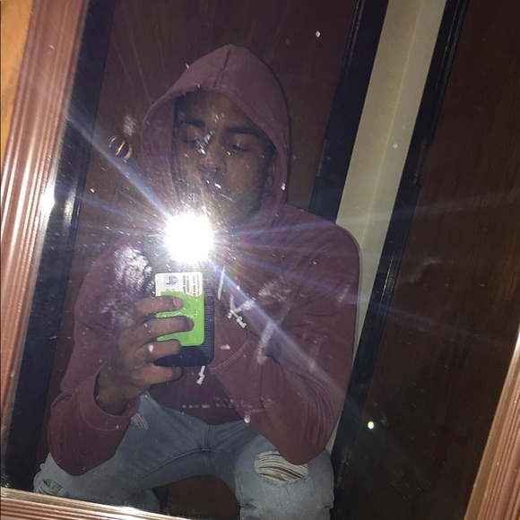 Profile Picture of Blake Hardy (@blakehardy) on Poshmark