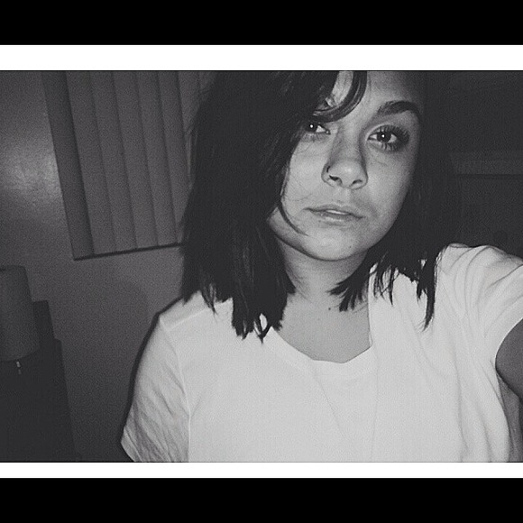 Profile Picture of Marybell Ureno (@mureno12) on Poshmark