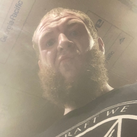 Profile Picture of Dylan Savage (@yardout666) on Poshmark