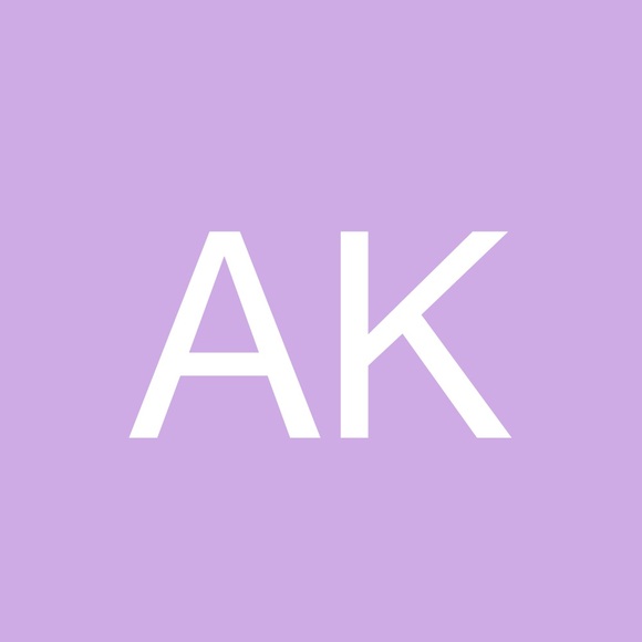 Profile Picture of Amanda Kemp (@abelsheim) on Poshmark
