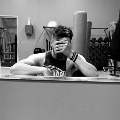 Profile Picture of Robert Vincent ✌🏼 (@r_vogt_14) on Twitter