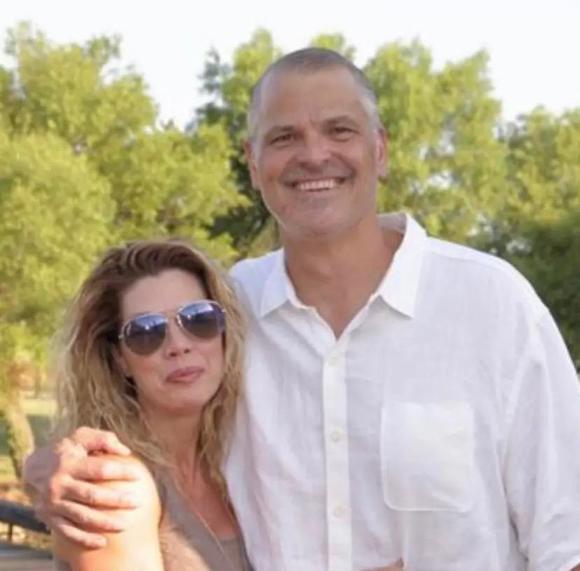 Profile Picture of Lori Harstad (@l_harstad) on Poshmark