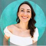 Profile Picture of Haley Kowalewski (@femmefinancialcoaching) on Instagram