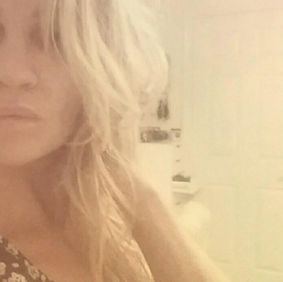 Profile Picture of Siobhan Oreilly (@rhyrhy2020) on Poshmark