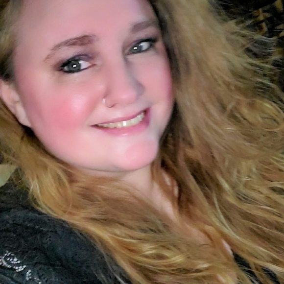 Profile Picture of Kelli Staerkel (@kellischrock) on Poshmark