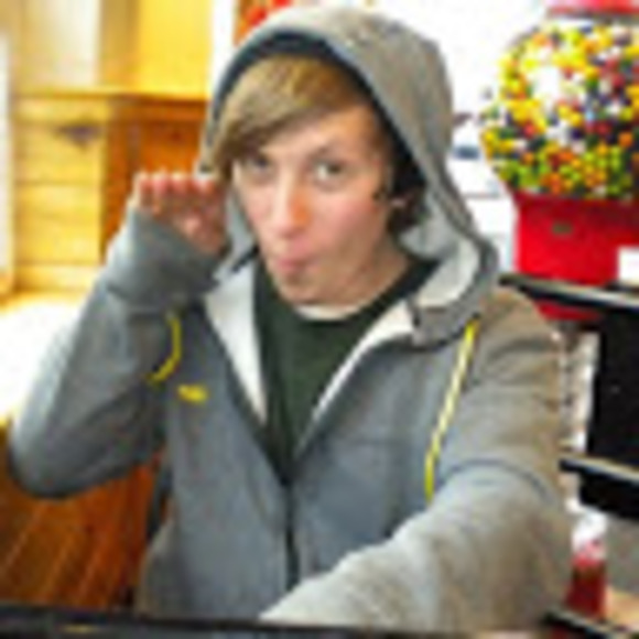 Heiden Hinneberg - Poshmark Profile Picture of Heiden Hinneberg (@heidenhinneberg) on Poshmark