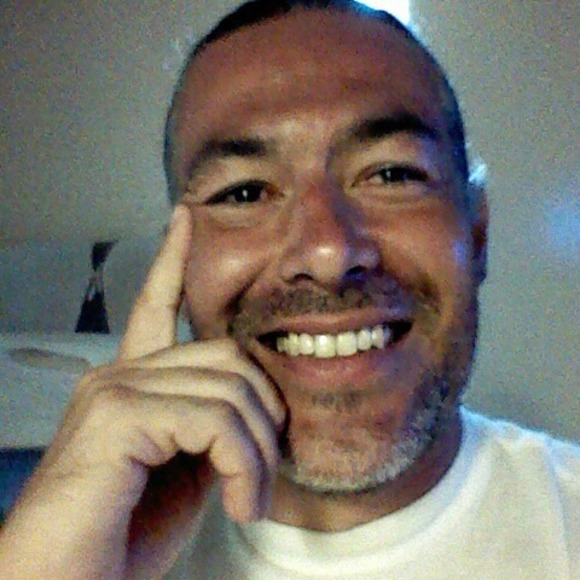 Profile Picture of Ray Simental (@raysimental772) on Poshmark