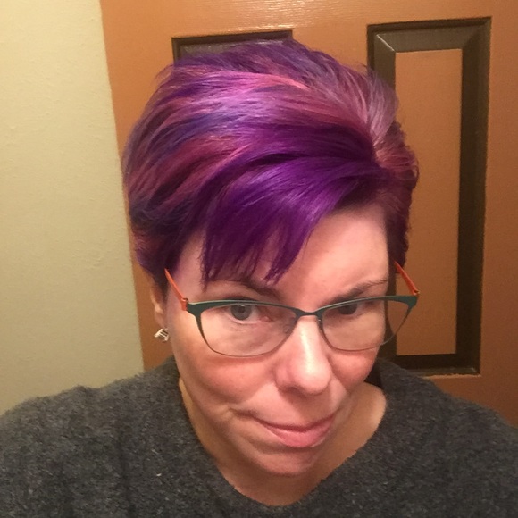 Profile Picture of Lisa Rosenberg (@lisalee223) on Poshmark