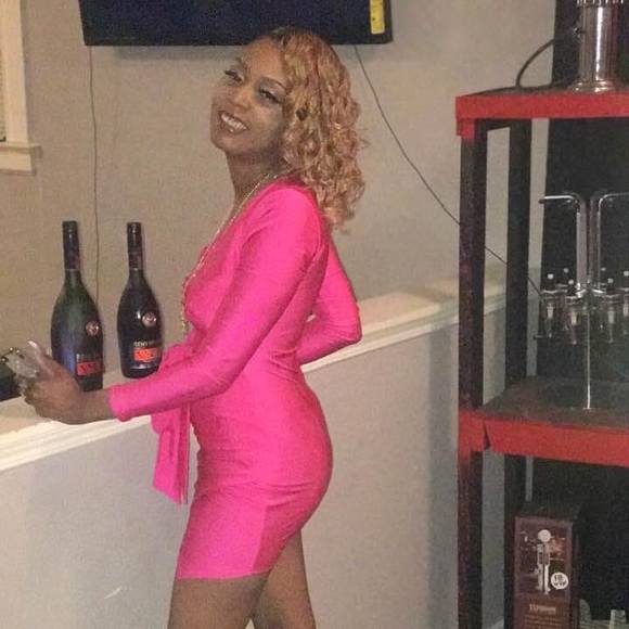 Shavonne Walker - Poshmark Profile Picture of Shavonne Walker (@shavonnewalker) on Poshmark