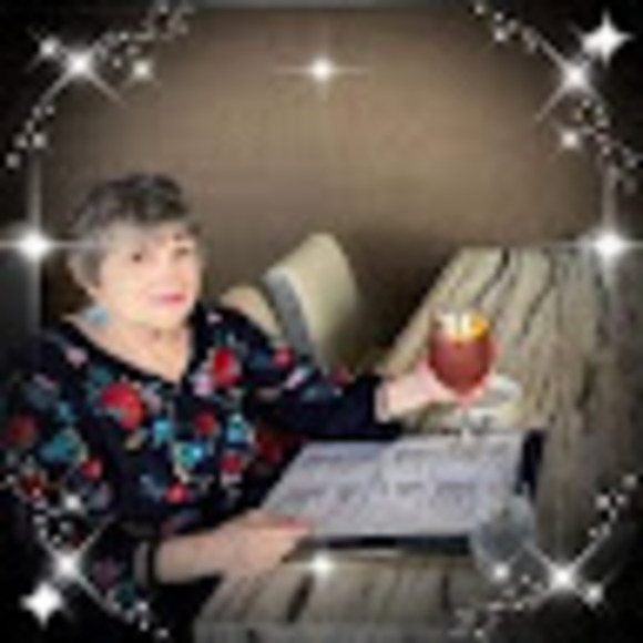 Profile Picture of Loretta Mccarthy (@lorettam2024) on Poshmark