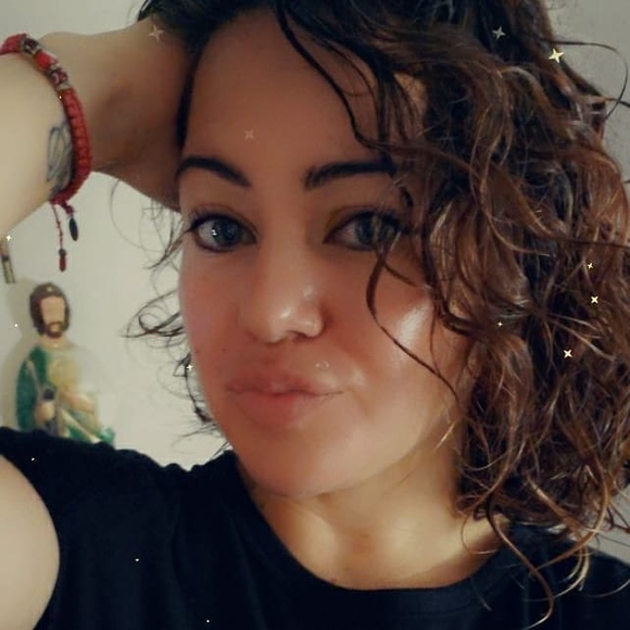 Profile Picture of Yolanda Patino (@patyola) on Poshmark