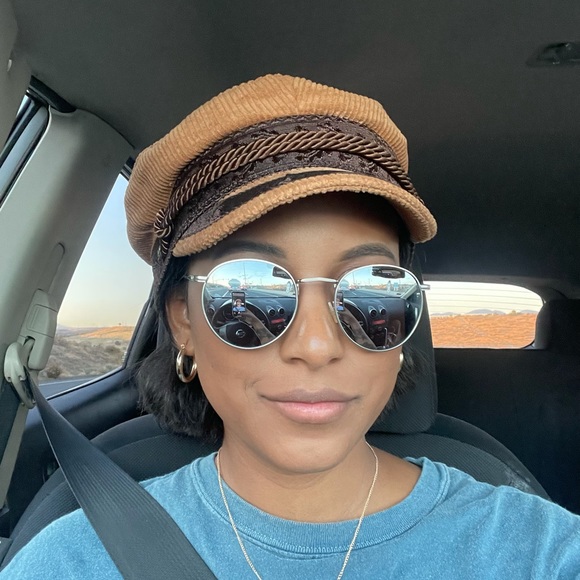 Profile Picture of Breeana Bennett (@breebennett1) on Poshmark