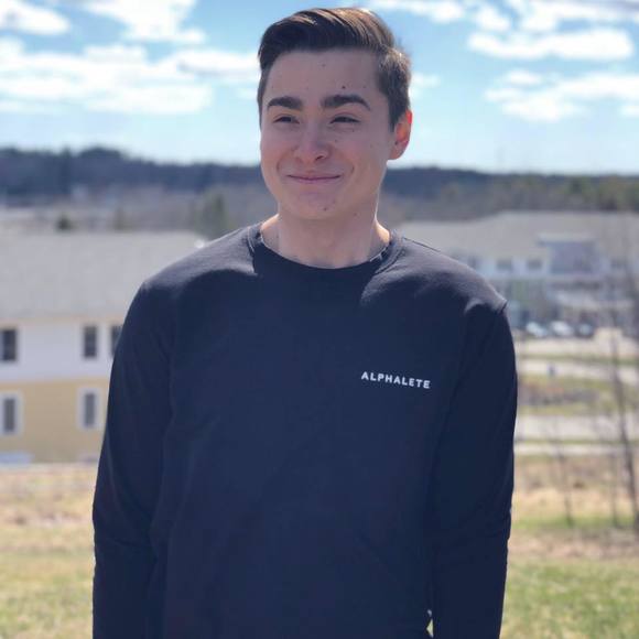 Profile Picture of Alexander Nguyen (@alexandern04) on Poshmark