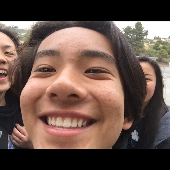 Profile Picture of Akin Kim (@akim22) on Poshmark