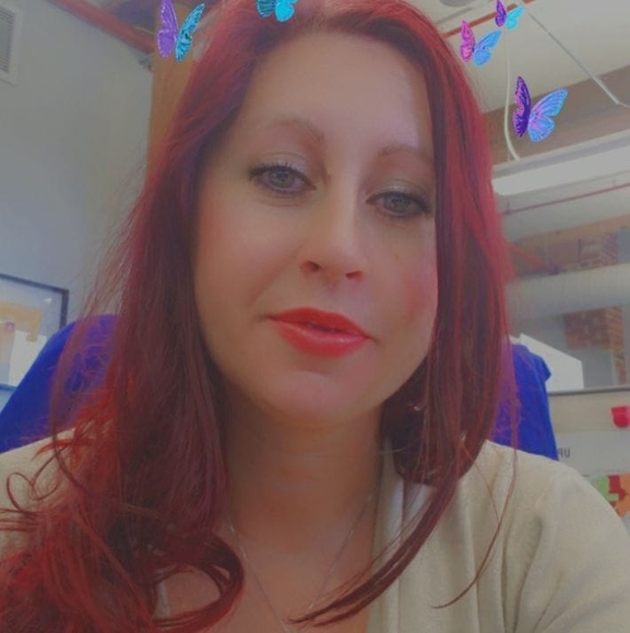 Profile Picture of Brenda Lucarotti (@mummaluca) on Poshmark