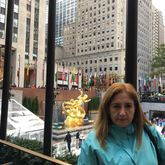 Profile Picture of Ana Rubilar (@arubilar) on Poshmark