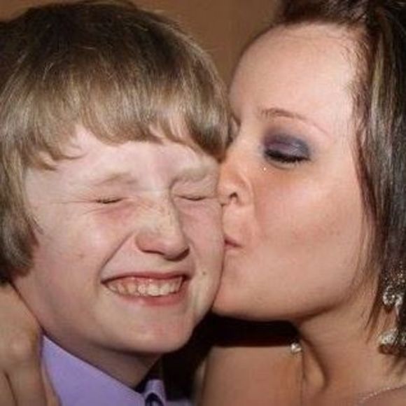 Profile Picture of Tab Deener (@kata90) on Poshmark