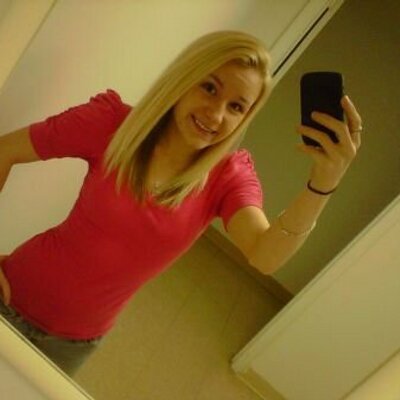 Profile Picture of Leann Daniels (@leann8409) on Twitter