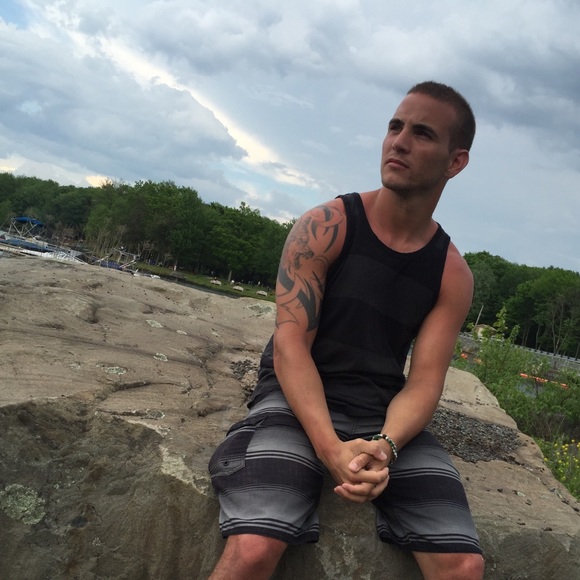 Profile Picture of Adam Batchelor (@adambatchelor) on Poshmark