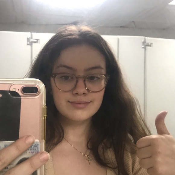Profile Picture of Sara Obrien (@saraobrien16) on Poshmark