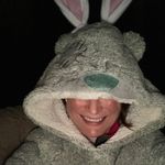 Profile Picture of Amanda Logue (@lumbylife) on Instagram