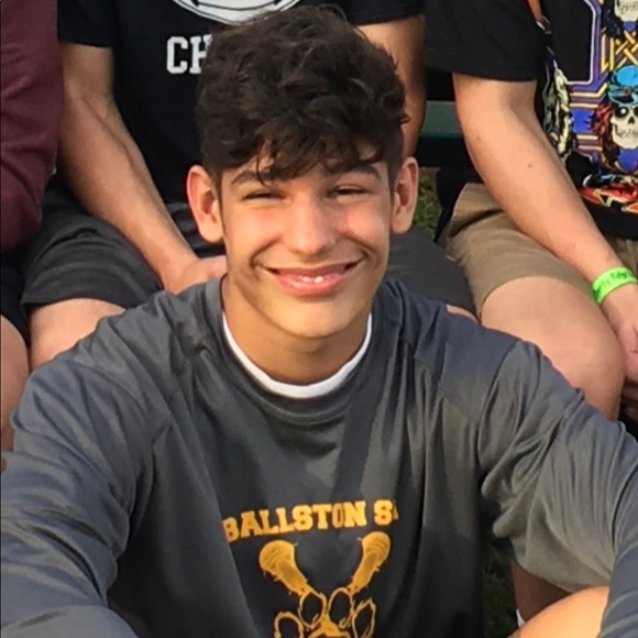 Profile Picture of David Rodak (@david_rodak) on Poshmark