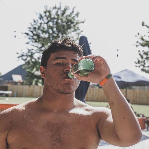 Profile Picture of Jorge Piñeiro (@pineiro98) on Poshmark