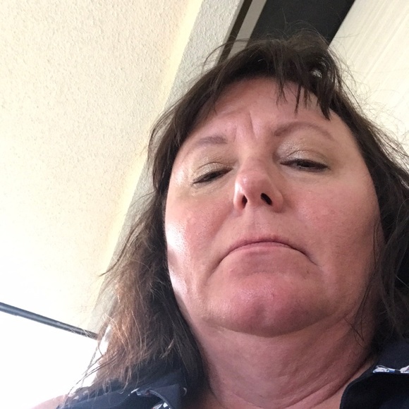 Profile Picture of Carrie Morrisette (@mauorr12) on Poshmark